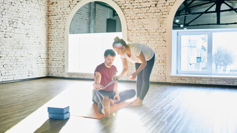 Read more about the article How to Make the Most of Your Yoga Teacher Training Experience?
