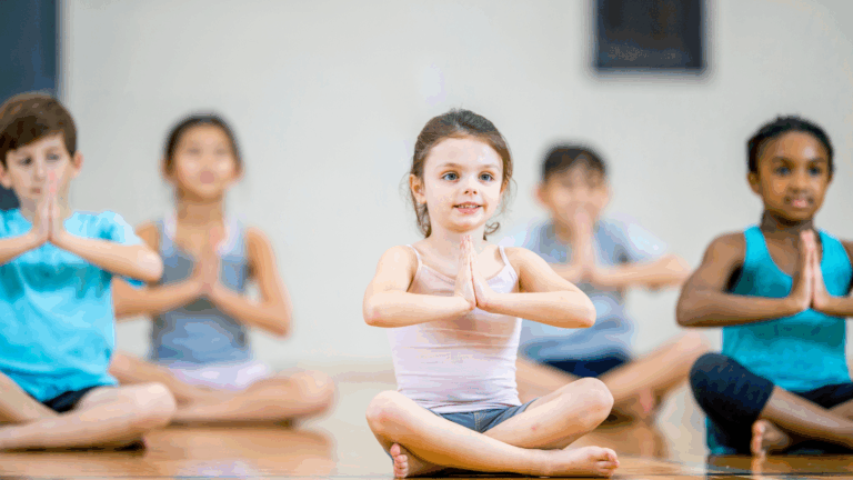 Read more about the article What Makes Online Yoga Fun for Little Learners?